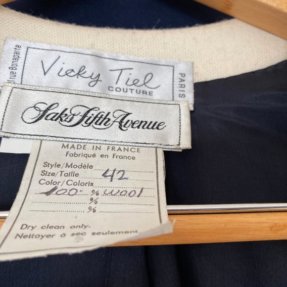 VINTAGE VICKY TIEL NAVY/WHITE 2-PIECE SUIT - SZ 42 - Picture 2 of 4